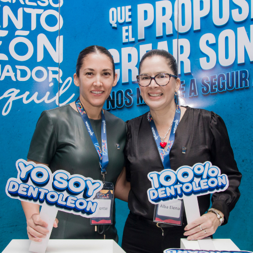 Dra. Alba Elena Zanabria y equipo directivo — Congreso DentoLeón Ecuador